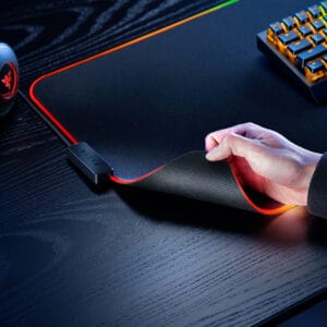 Razer Strider Chroma - Gaming Mouse Mat – Extended - Slika 3