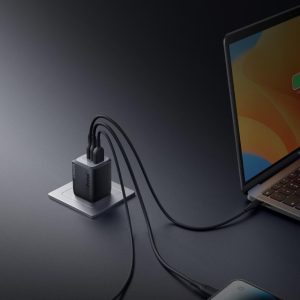 Anker Prime 67W GaN zidni brzi punjač, 3-porta (2x USB-C i 1x USB-A) crni - Slika 3